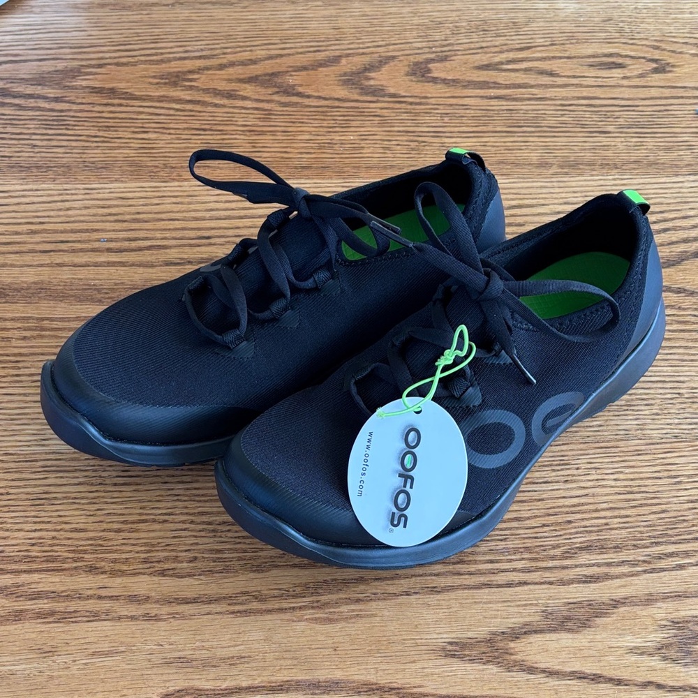 OOFOS Black Comfort Sneakers